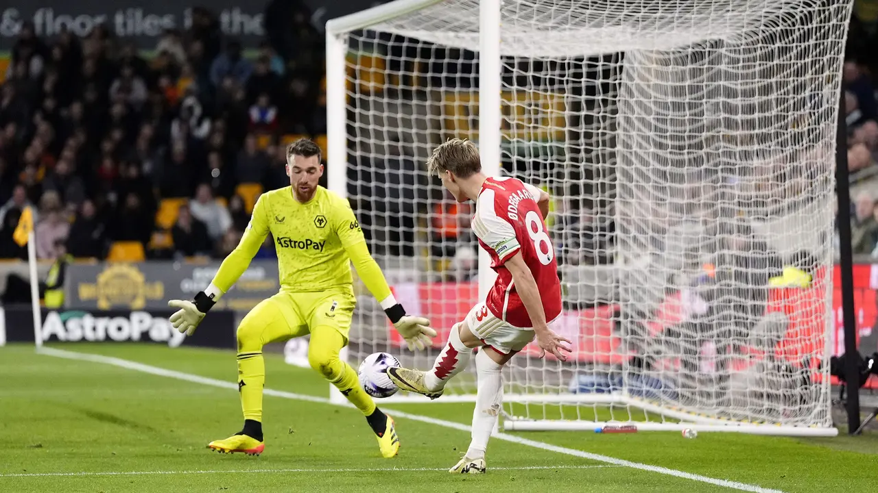 Foto: Pecundangi Wolverhampton, Arsenal Kembali Lengserkan Man City dari Puncak Klasemen Liga Inggris