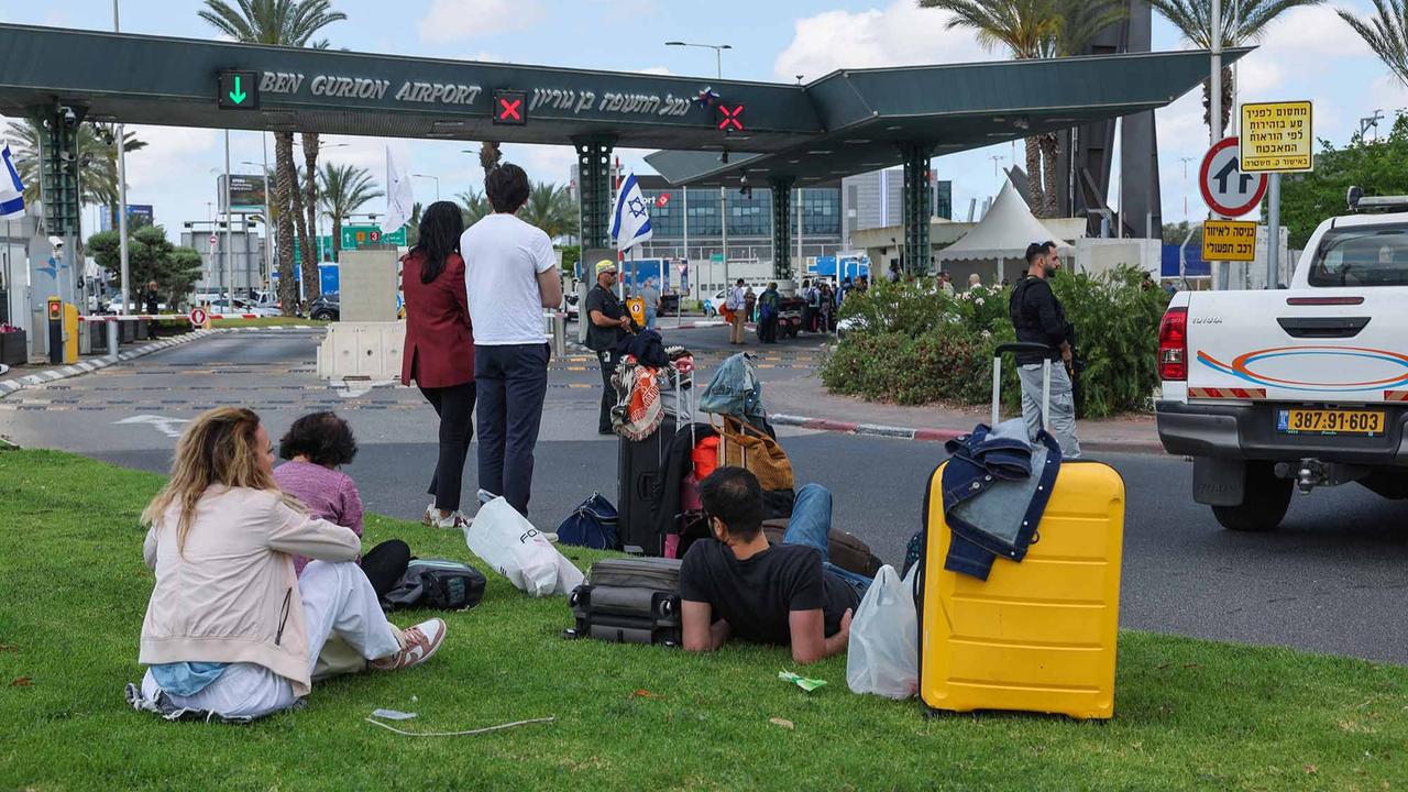 FOTO: Kepanikan Israel Saat Rudal Yaman Menghantam Kawasan Bandara Ben Gurion Israel
