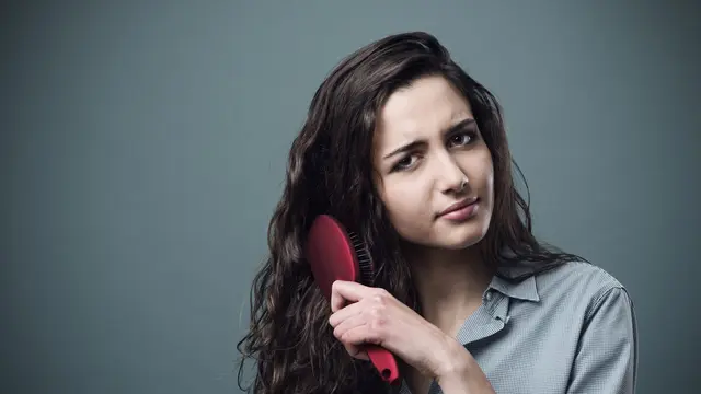 Menghaluskan Rambut Keriting agar Lebih Mudah Diatur Ternyata Nggak Susah, Begini Tipsnya!