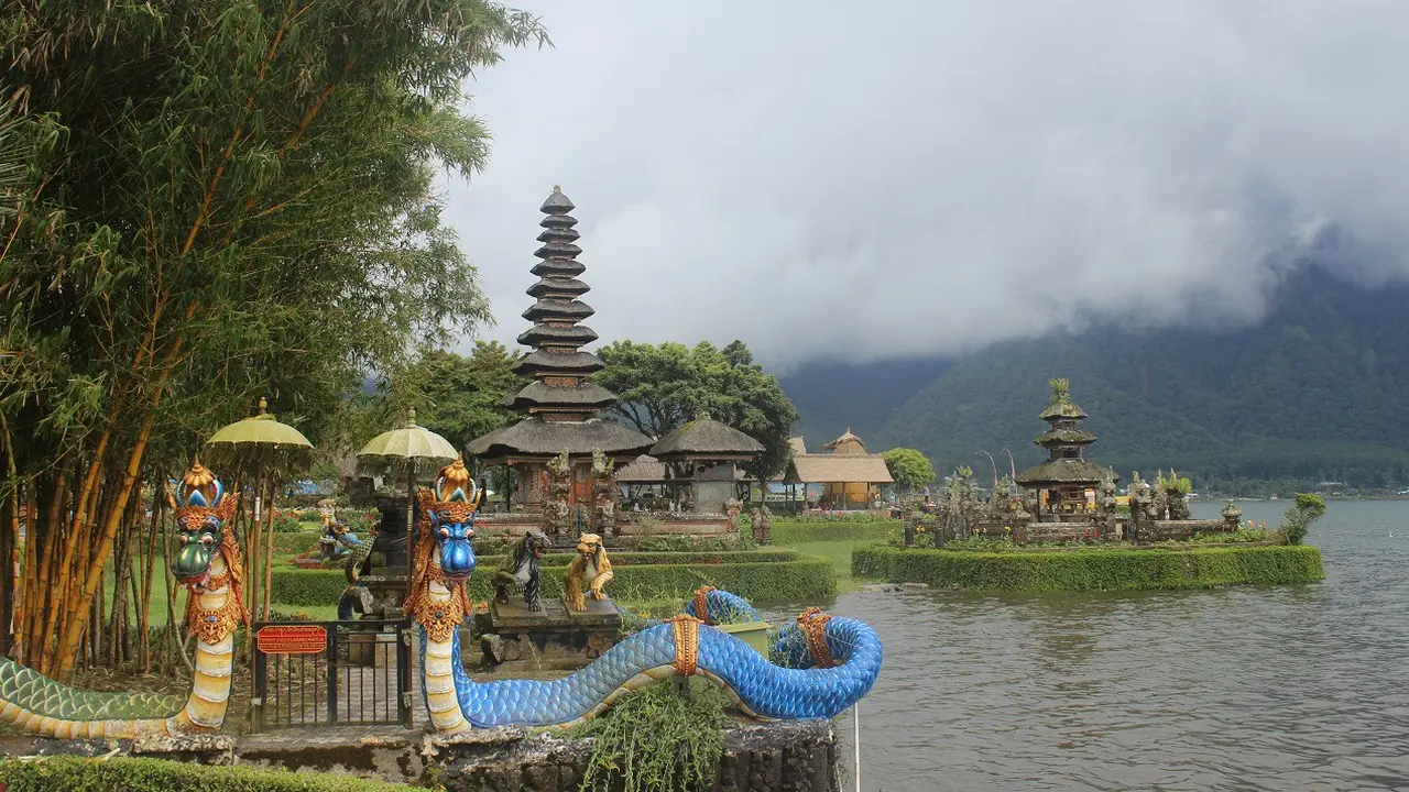6 Fakta Menarik Tabanan yang Terkenal dengan Wisata Tanah Lot