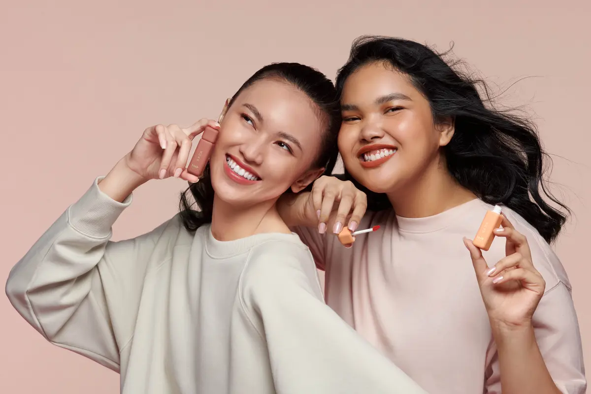 Lip Tint dengan Shea Butter dan Vitamin E, Solusi Bibir Merona dari Brand Lokal