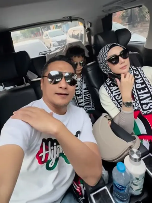9 Potret Artis Turun ke Jalan Ikut Aksi Bela Palestina di Monas, Banjir Pujian