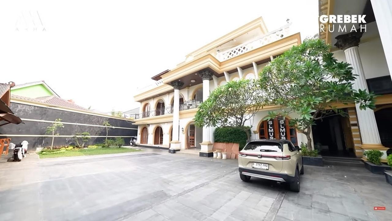 8 Potret Rumah Sule Sekarang, Kolam Renang dan Koleksi Mobil Mewah Lenyap - Kini Bangun Studio-Studio untuk Syuting hingga Rekaman