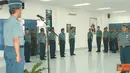 Citizen6, Surabaya: Wadan Kodikopsla Lolonel Laut (P) S. Sandi Asmara menutup Pendidikan Kematraan yang di gelar di Sefung Pusdiklapa Kobangdikal Surabaya di Gedung Betel Geuse, Jumat (24/8). (Pengirim: Penkobangdikal).