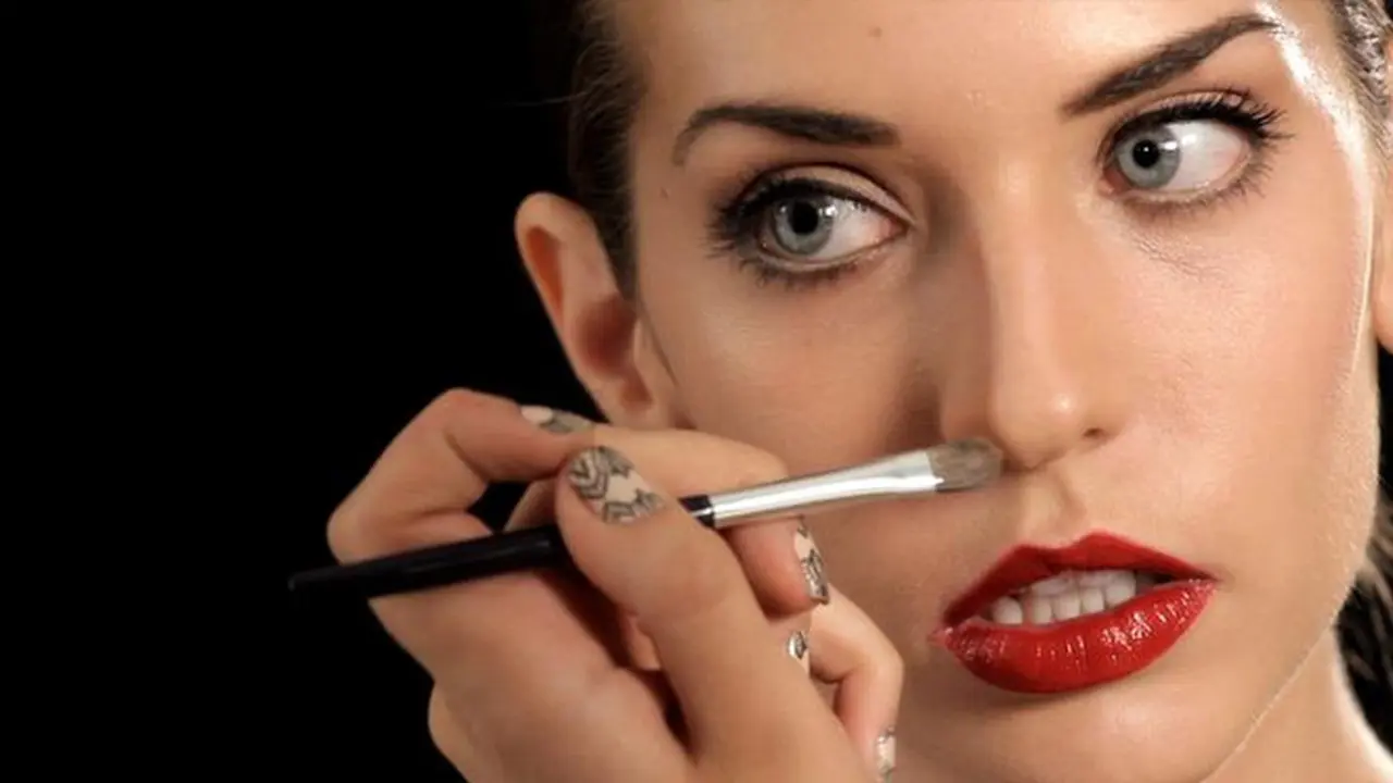 make-up-hidung-kecil-131225b.jpg