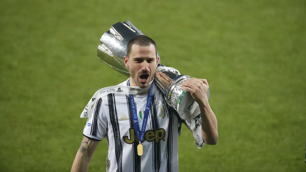 Euforia Pemain Juventus Juara Piala Super Italia