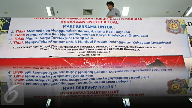 20160518-Hormati Hak Kekayaan Intelektual, Spanduk Besar Dipasang Mangga Dua