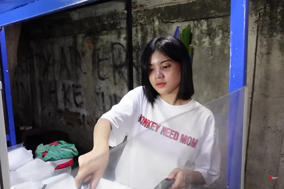 Melati Sesilia Eks JKT48 Jualan Nasi Bakar