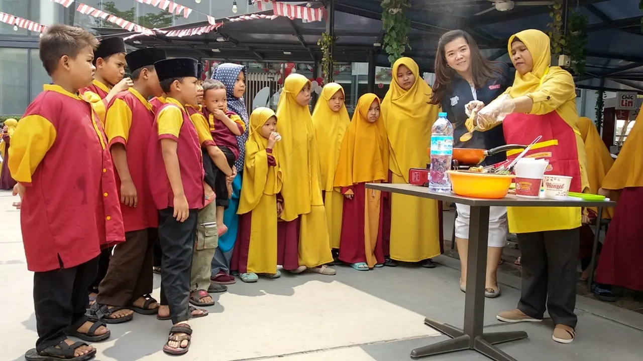BSS Berbagi dengan Anak Yatim