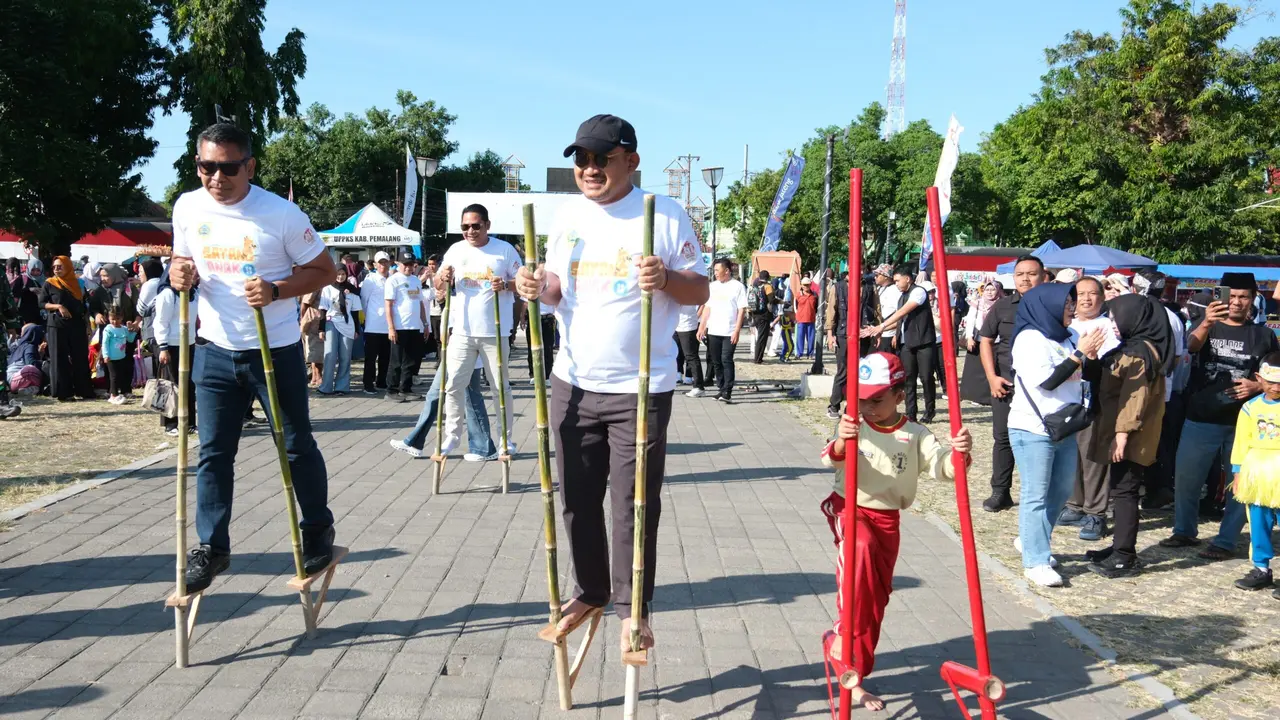 Bupati Pemalang Anom Widiyantoro