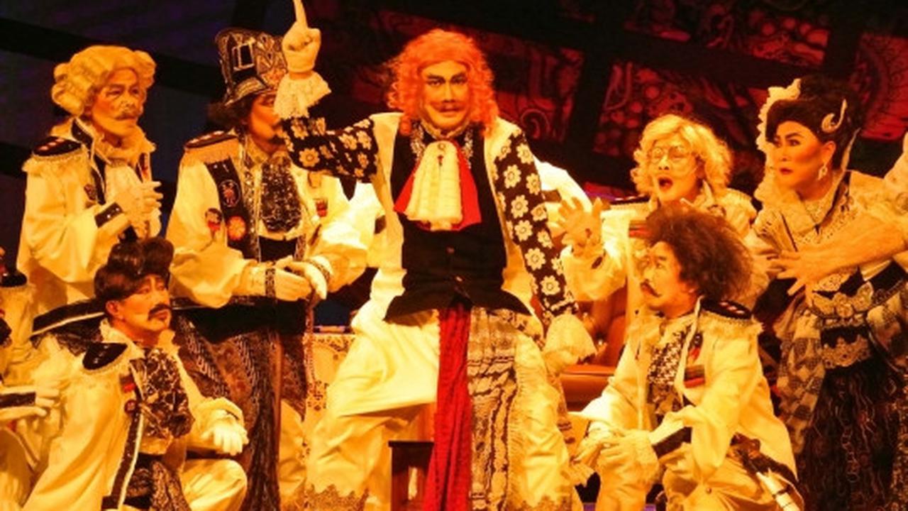 Menyaksikan kehidupan kota korup di panggung Teater Koma