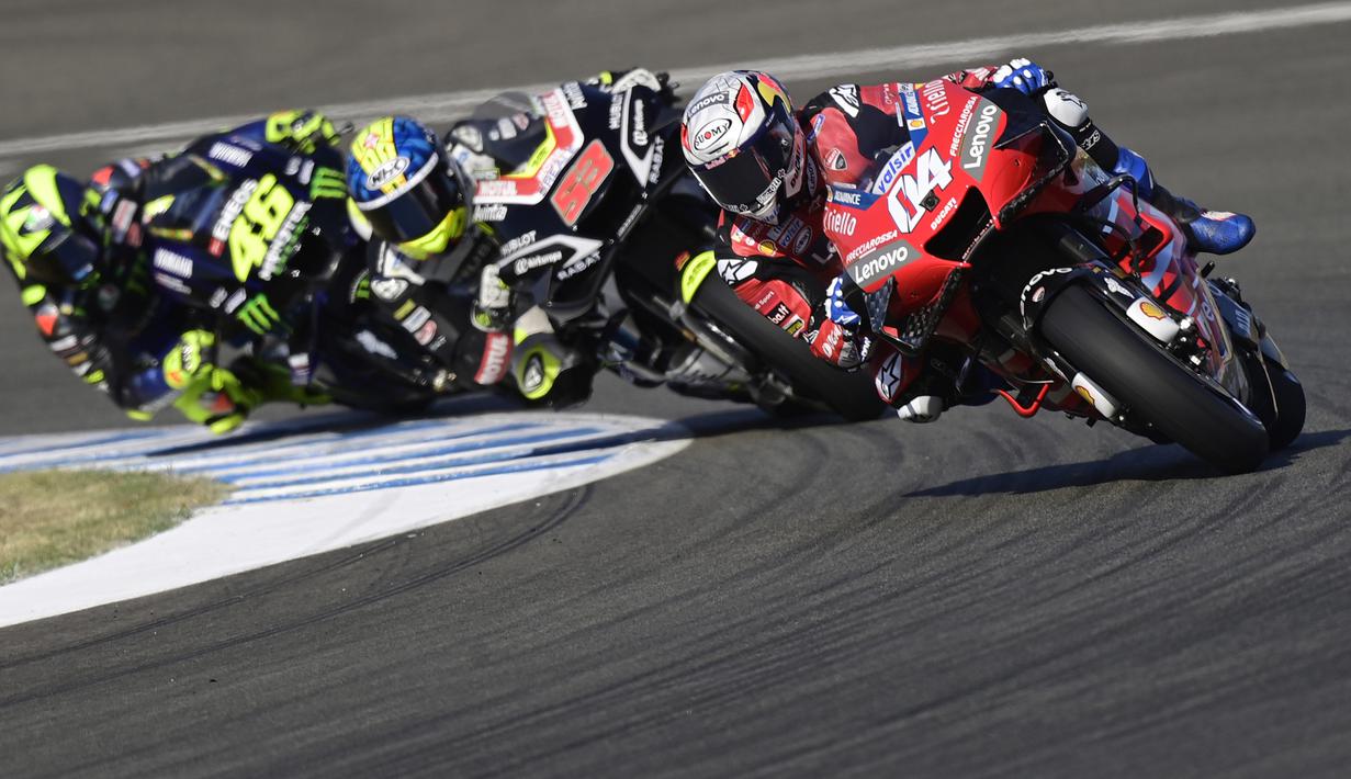 Pembalap Ducati, Andrea Dovizioso, saat latihan bebas pertama (FP1) MotoGP Andalusia 2020 di Sirkuit Jerez, Jumat (24/7/2020). Vinales mengukir waktu lap tercepat dan Rossi menempati posisi kedua. (AFP/Javier Soriano)