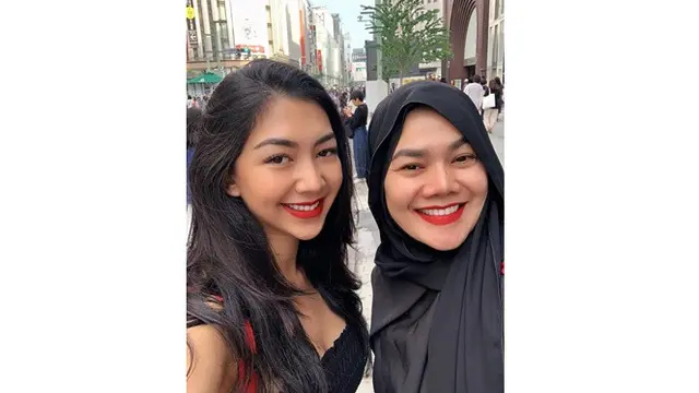 6 Momen Mesra Sarita Abdul Mukti dengan Shania Salsabila, Anak Sulung Blasteran Jerman