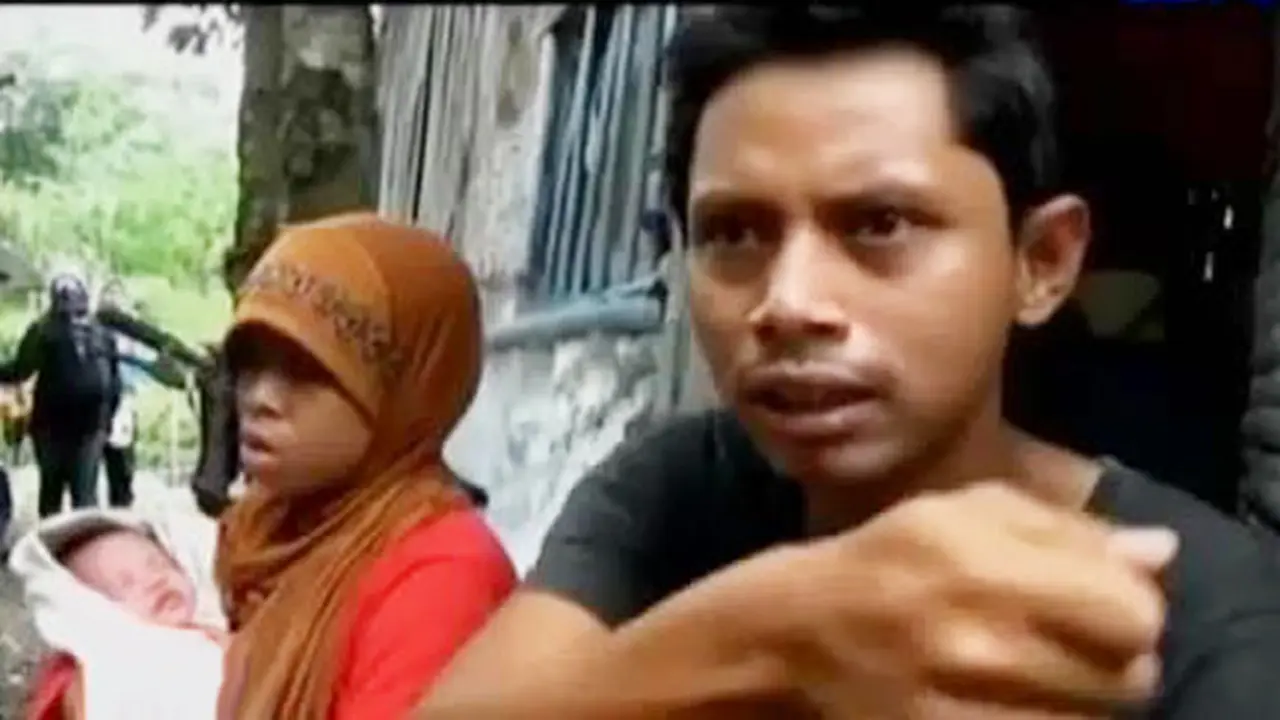 VIDEO: Tak Mampu Ngontrak, Keluarga Ini Tinggal di Kandang Ayam