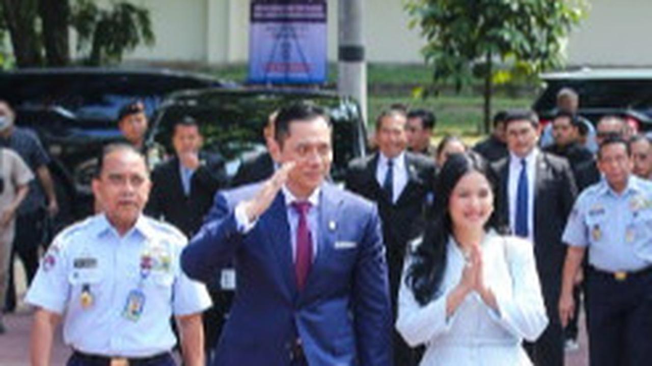 AHY dan Annisa Pohan di SMA Taruna Nusantara