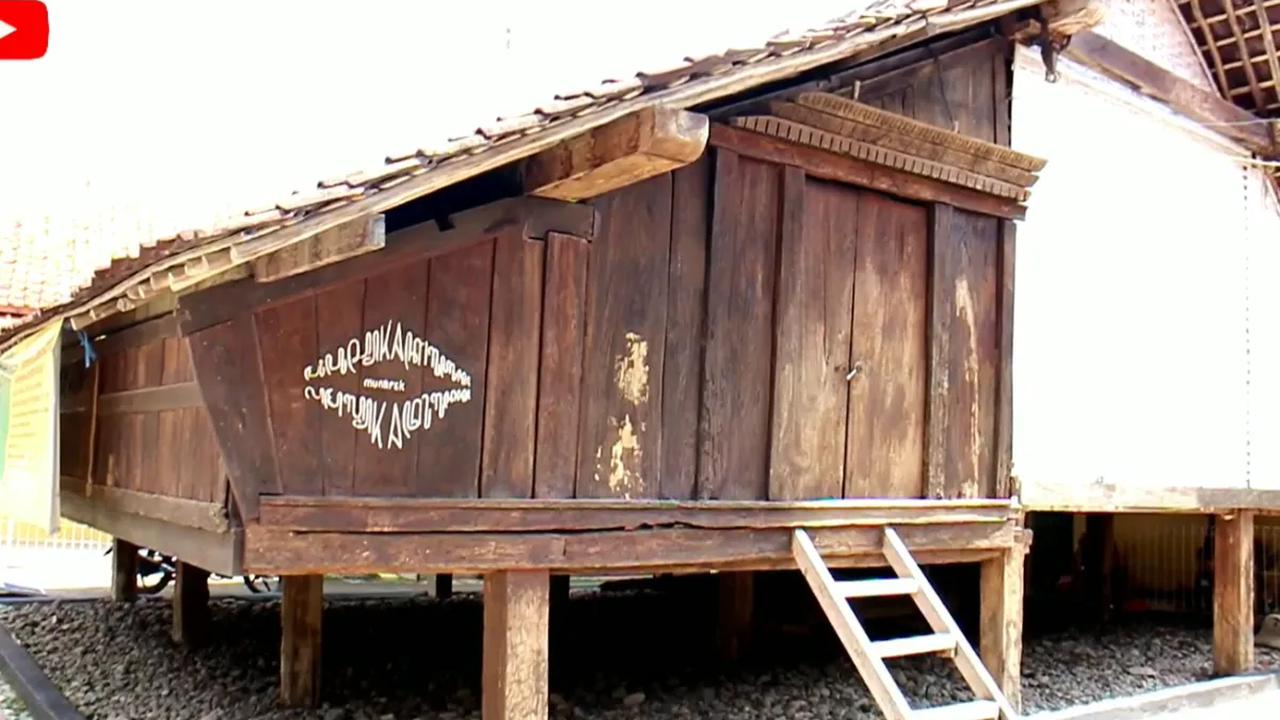 Jadi tempat penyebaran ajaran Islam.