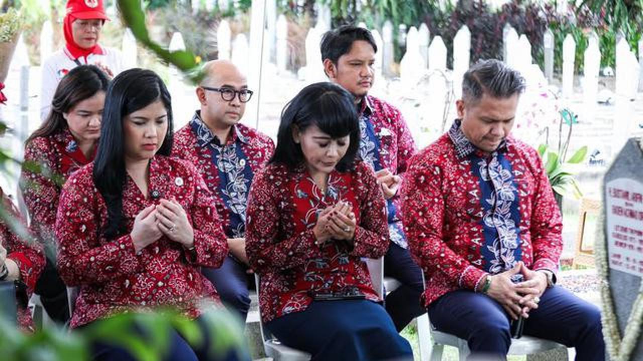 6 Potret Terbaru Annisa Pohan dengan Busana Longgar, Elegan dan Penuh Wibawa