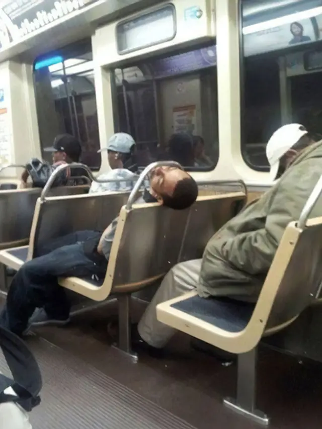 pose tidur kocak
