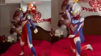 Aksi Mempelai Wanita Pakai Kostum Ultraman di Momen Pernikahan Ini Viral (Sumber: World of buzz)