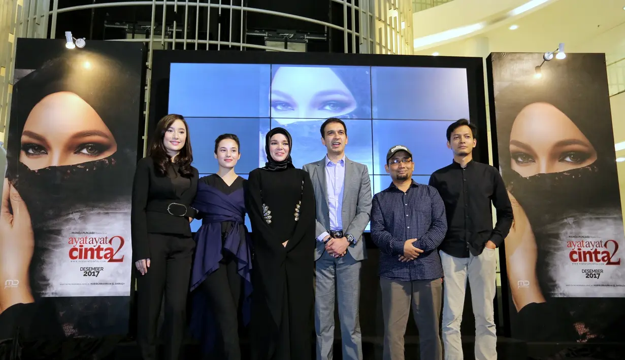 “Saya belajar bahasa Jerman dan Turki itu lumayan sulit juga ya, tapi demi peran yang luar biasa ini, saya harus berjuang keras agar bisa akting bagus," ujar Tatjana Saphira di Senayan City, Jakarta Pusat, Jumat (7/7). (Adrian Putra/Bintang.com)