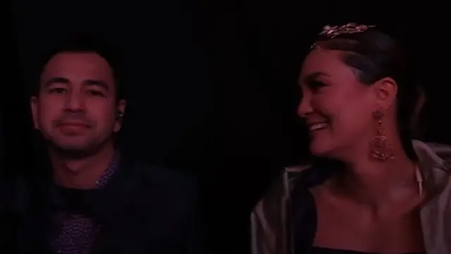6 Momen Luna Maya dan Ariel NOAH Bertemu di Panggung, Saling Sapa
