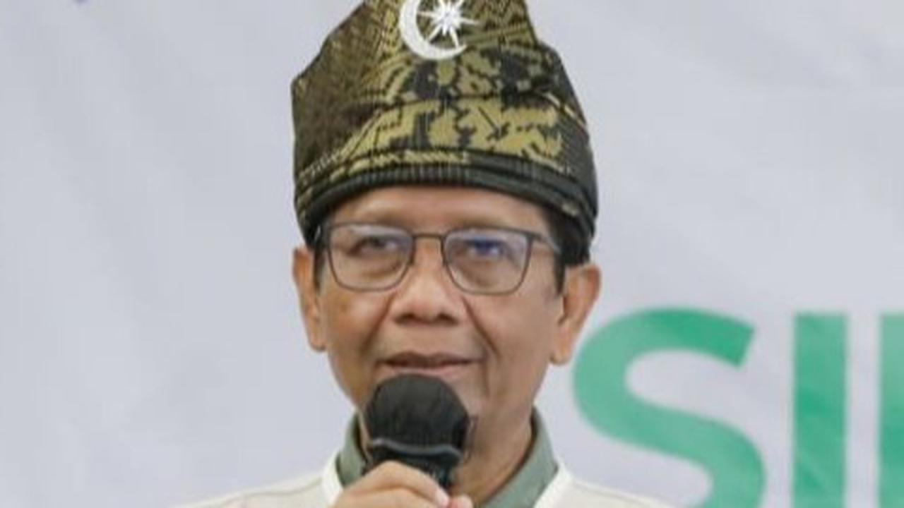 Jokowi Minta Projo Cabut Laporan Butet Kartaredjasa, Mahfud: Harusnya Jangan Hanya Butet, Ada Aiman