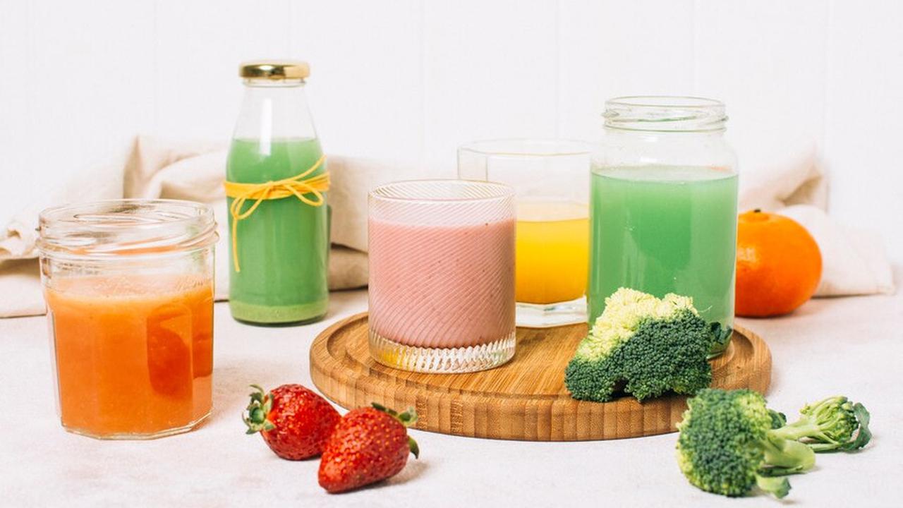 5.&nbsp;Jus Buah atau Sayur: Pilihan Ceria untuk Asam Lambung