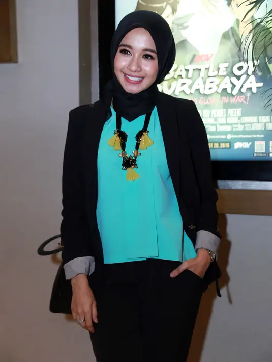 Memerankan Arini di film ‘Surga yang Tak Dirindukan’, Laudya juga memamerkan kebersamaannya dengan keluarganya setelah menonton film yang dibintanginya itu. (Wimbarsana/Bintang.com)