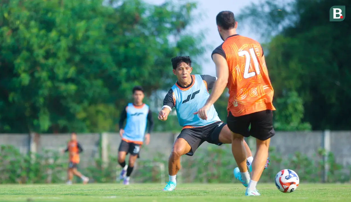 Skuad Macan Kemayoran memaksimalkan sisa waktu jelang bergulirnya liga dengan menggelar sesi latihan fisik dan taktik. (Bola.com/M Iqbal Ichsan)