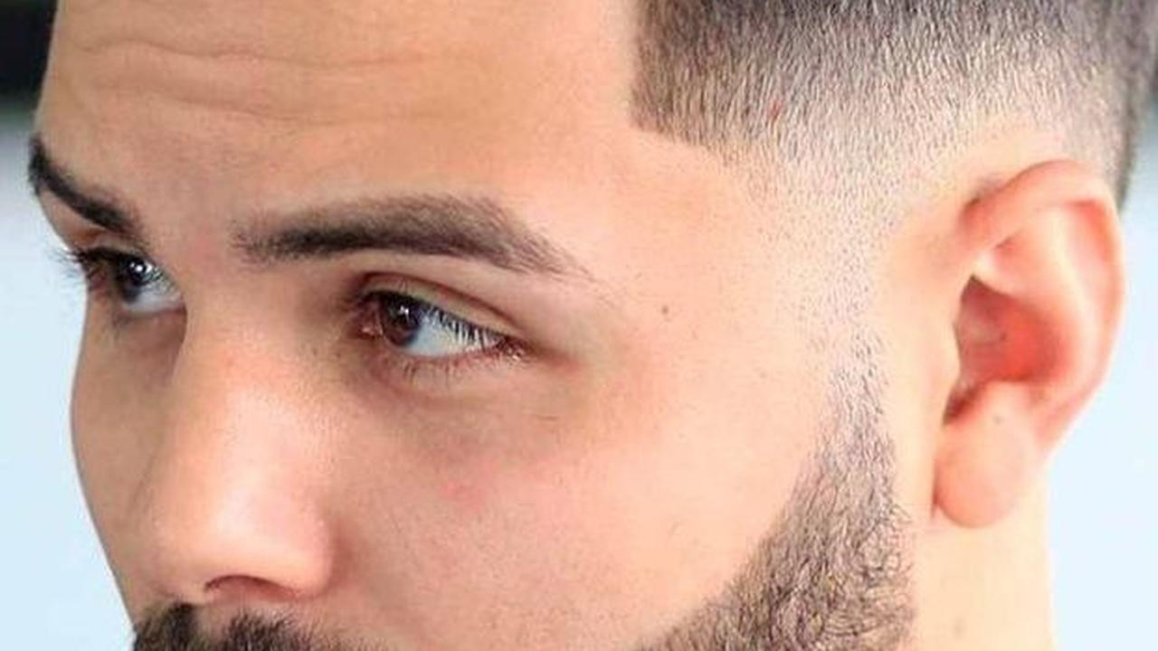 <b>Model Rambut Pompadour</b>