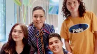 Potret Maia Estianty, Al, Dul, dan Laura Moane (Instagram/@maiaestiantyreal)