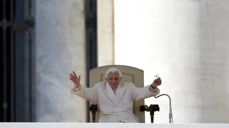 Paus Benediktus XVI Meninggal Dunia
