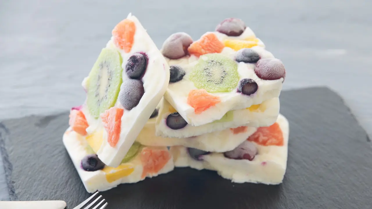 fruit yogurt bark