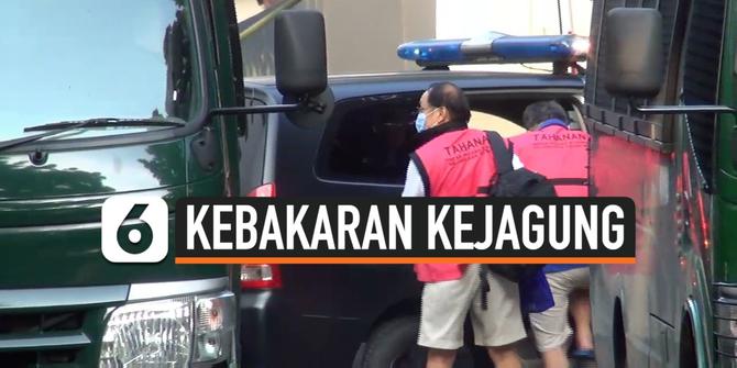 VIDEO: Pascakebakaran, 25 Tahanan Dikembalikan ke Rutan Kejagung