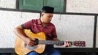 Arif Muarif Cucu dan penerus Maestro Tarling Klasik Cirebon Djana Partanain. (ist)