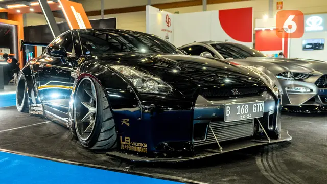 Kumpulan Potret Mobil Modifikasi Keren di IMX 2023
