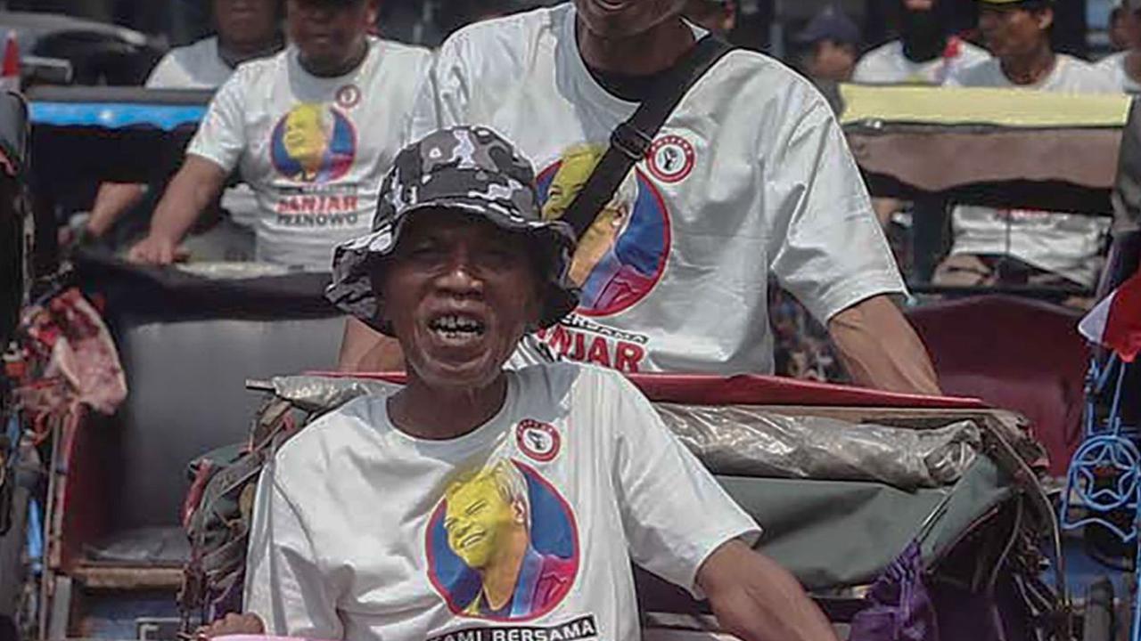 Para tukang becak ini juga menilai Ganjar memiliki kepribadian yang humanis dan agamis.
( merdeka.com/Arie Basuki )