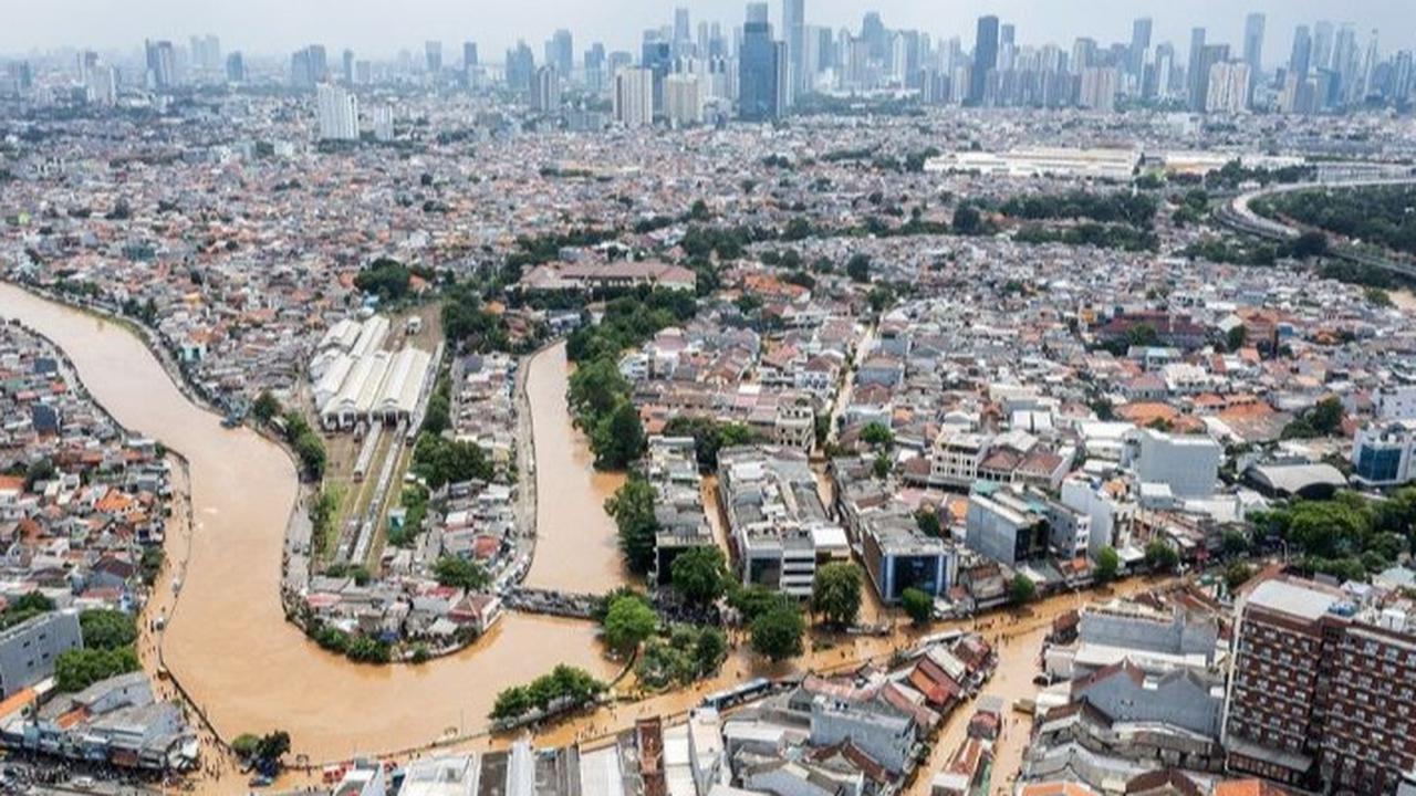 DPR Usul Prabowo Ambil Alih Penanganan Banjir Jabodetabek, Ini Alasannya