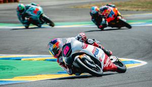 Veda Ega Pratama saat beraksi dalam sesi latihan bebas dan latihan Moto3 Prancis 2026 di Sirkuit Bugatti, Le Mans, Prancis. (Dok. Honda Team Asia)