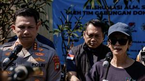 Bongkar Makam, Tim Forensik Periksa Organ Dalam Sutrimo Ungkap Misteri Kematian