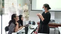 FASH-UP LOCAL Bantu UMK Fashion Kembangkan Desain dan Identitas Brand