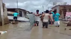 Banjir ini disebabkan oleh hujan yang terjadi berhari-hari tanpa henti.