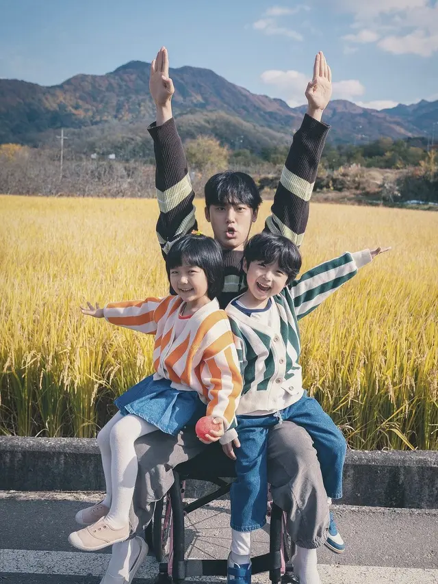 Lee Do Hyun Memerankan Jaksa Angkuh yang Tiba-Tiba Berubah dan Bertingkah bak Anak Berumur 7 Tahun Gara-Gara Amnesia Retrograde di Drama Korea 'The Good Bad Mother' (Foto: Instagram/@ldh_sky)