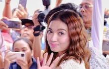 Penampilan Selvi Ananda saat Nyoblos Curi Perhatian, Berbaju Krem Rambutnya Dicurly Cantik Banget