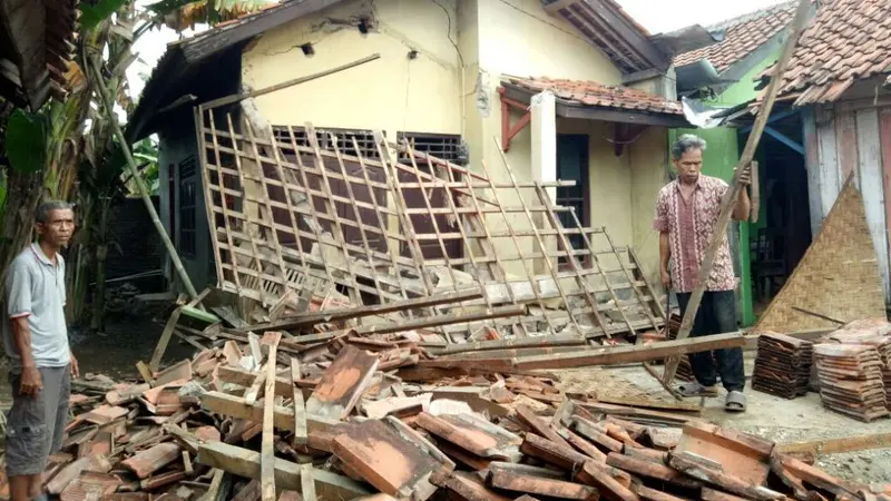 Sedikitnya 86 rumah di Banyumas rusak akibat gempa Jawa. (Foto: Liputan6.com/Muhamad Ridlo/ BPBD BMS)