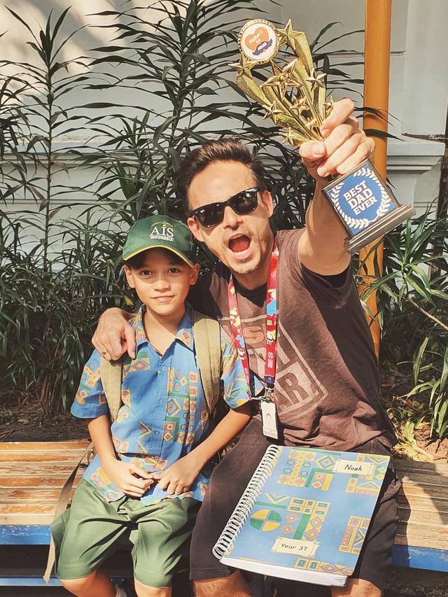 Ashraf Sinclair dan keluarganya. (Instagram/ ashrafsinclair)