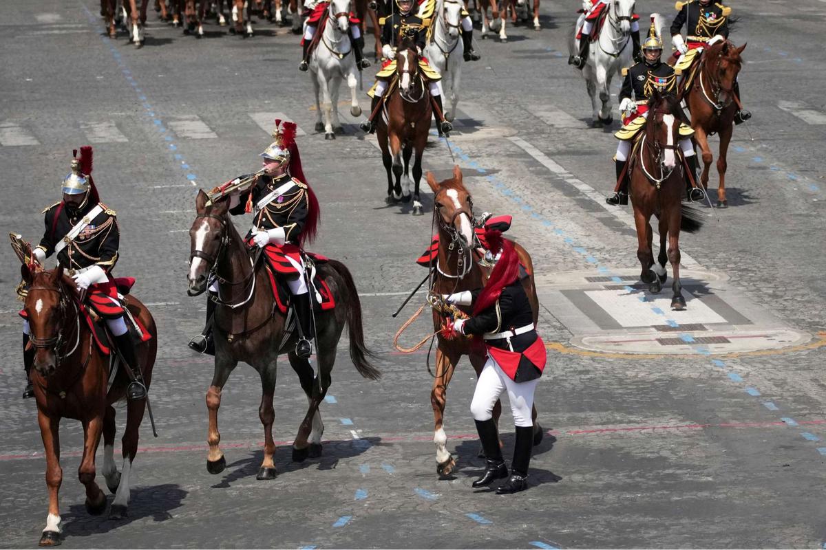 Kuda terjatuh di Bastille Day
