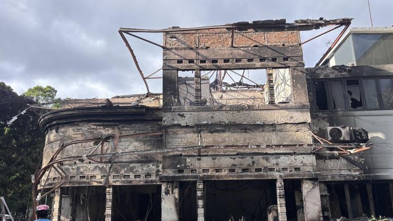 Fakta Mengejutkan: 5 Bangunan Rusak Berat Akibat Kerusuhan Bandung, Ini Kata Wali Kota!