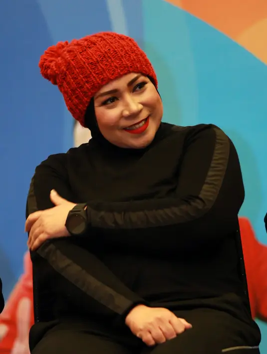 Bersama para juri yang lain, Melly Goeslaw mengemban tugas penting untuk memilih yang terbaik dari 20 finalis penyanyi cilik terpilih. (Wimbarsana/Bintang.com)