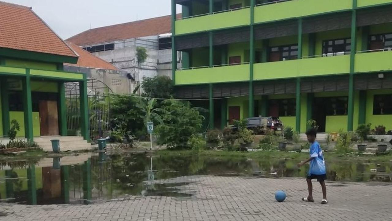 Pemkot Surabaya Pastikan KBM SDN Ujung V Surabaya Kembali Normal Pasca Genangan Air